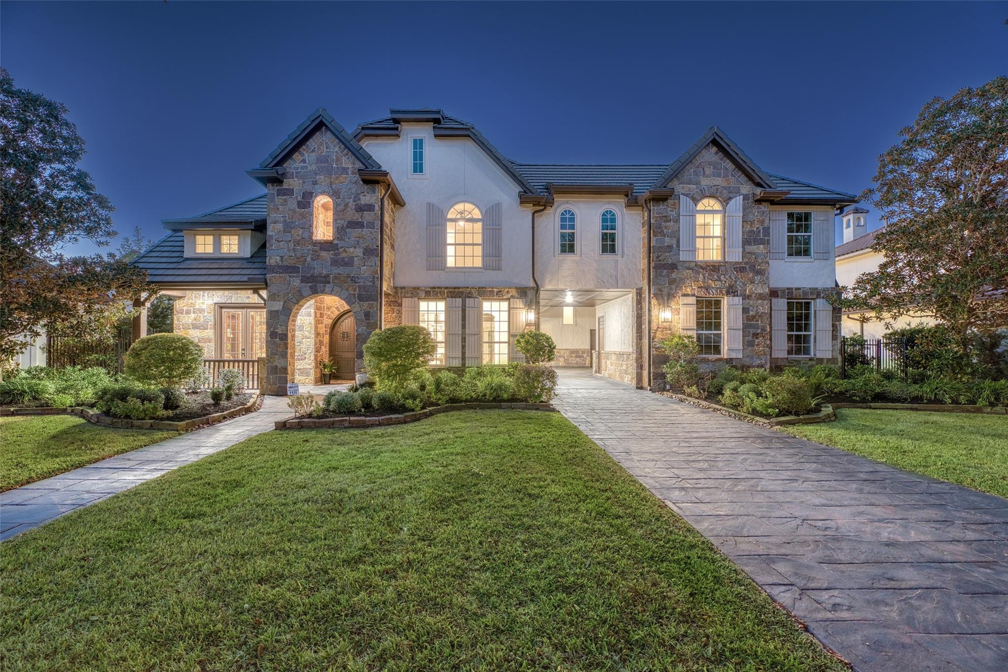 1115 Grand Estates Drive