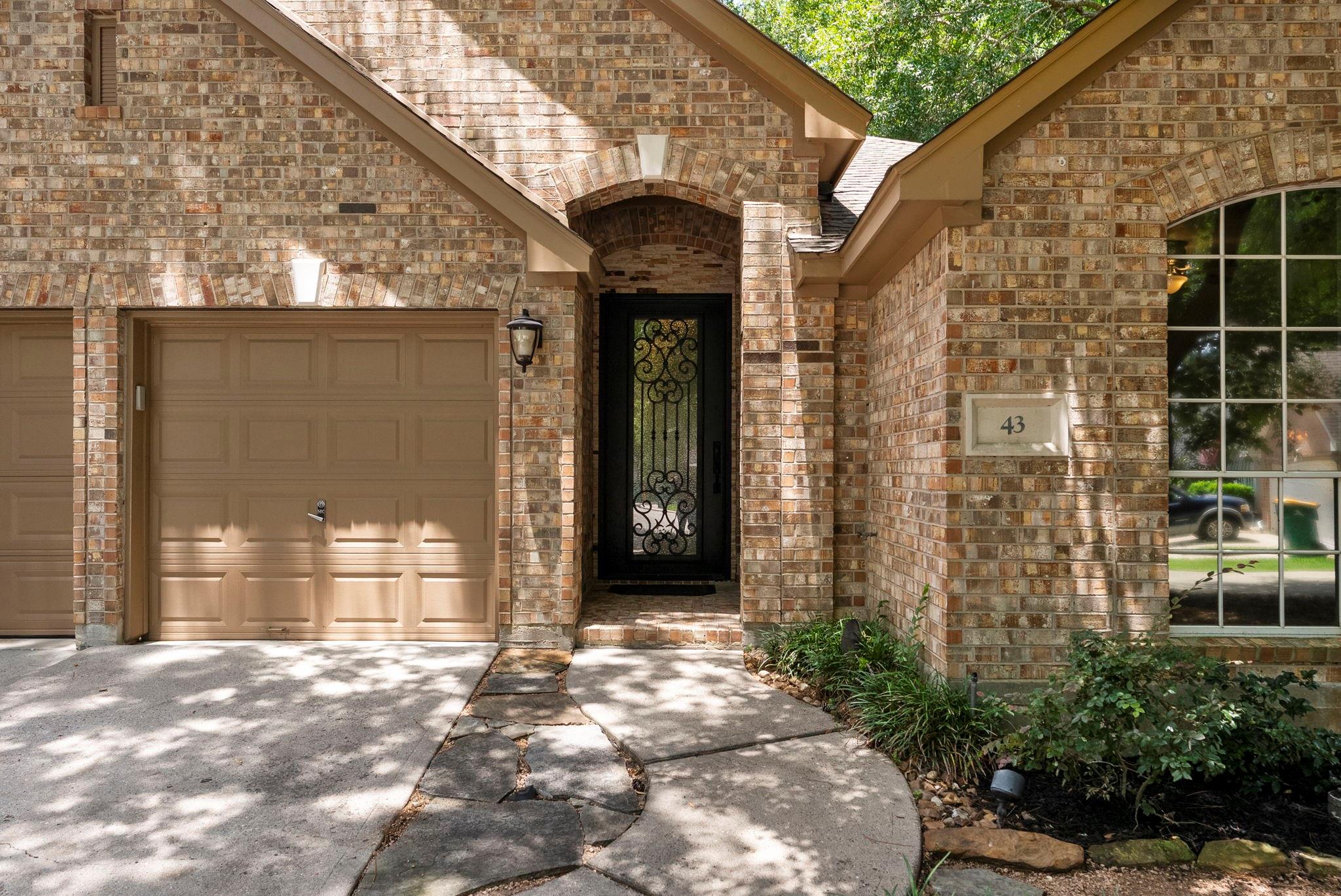 43 Tethered Vine Place