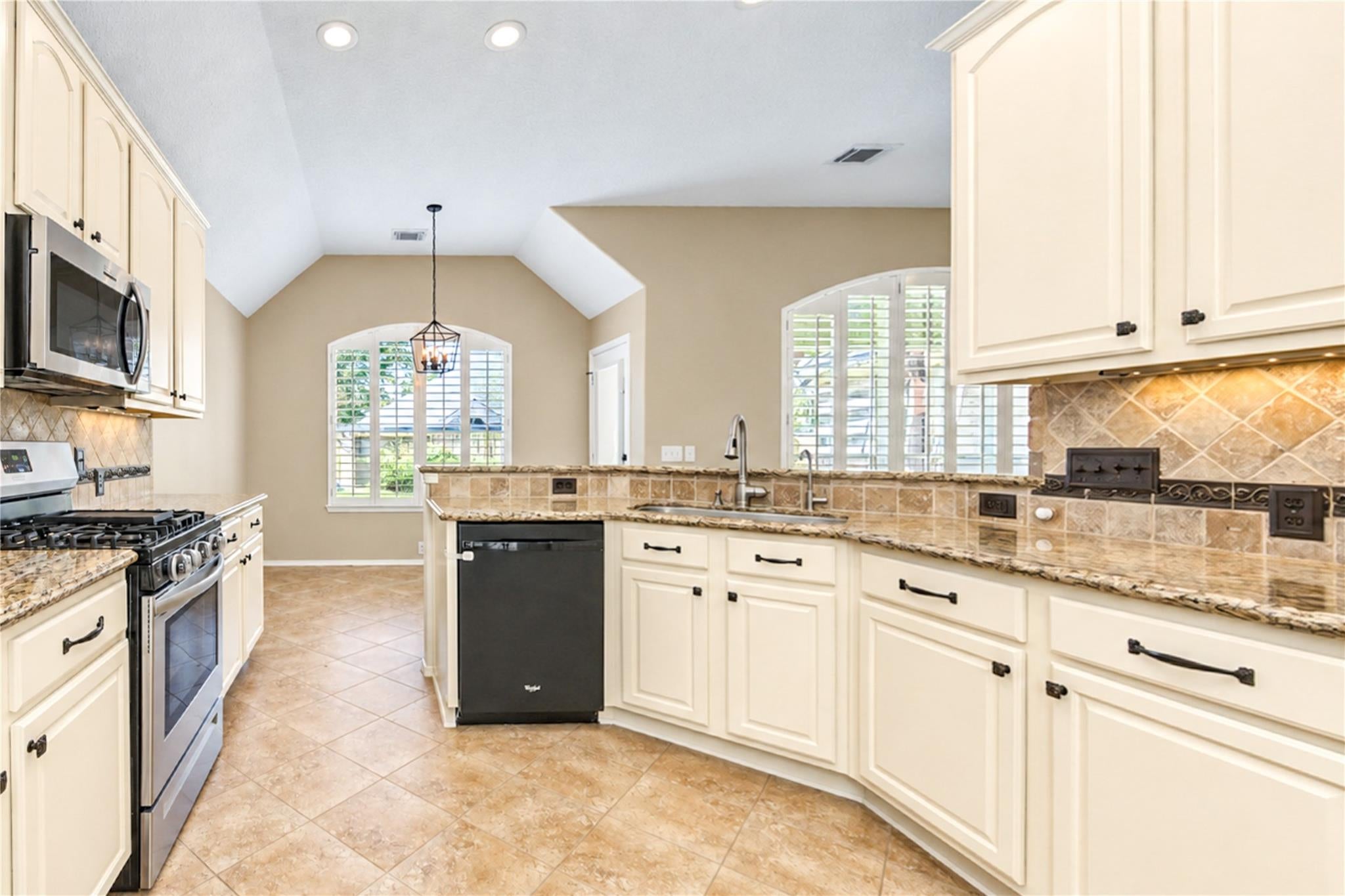 3302 Pioneer Bend Lane