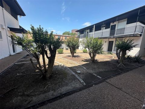 Photo of 5123 Del Monte Drive #11, Houston, TX 77056 (MLS # 47730173)