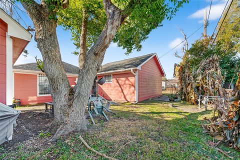 Tiny photo for 10313 Chadwick Street, Houston, TX 77029 (MLS # 69125416)
