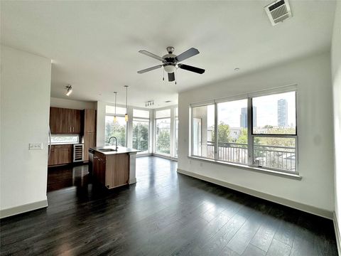 Photo of 2111 Westheimer Road #2215, Houston, TX 77098 (MLS # 78833553)