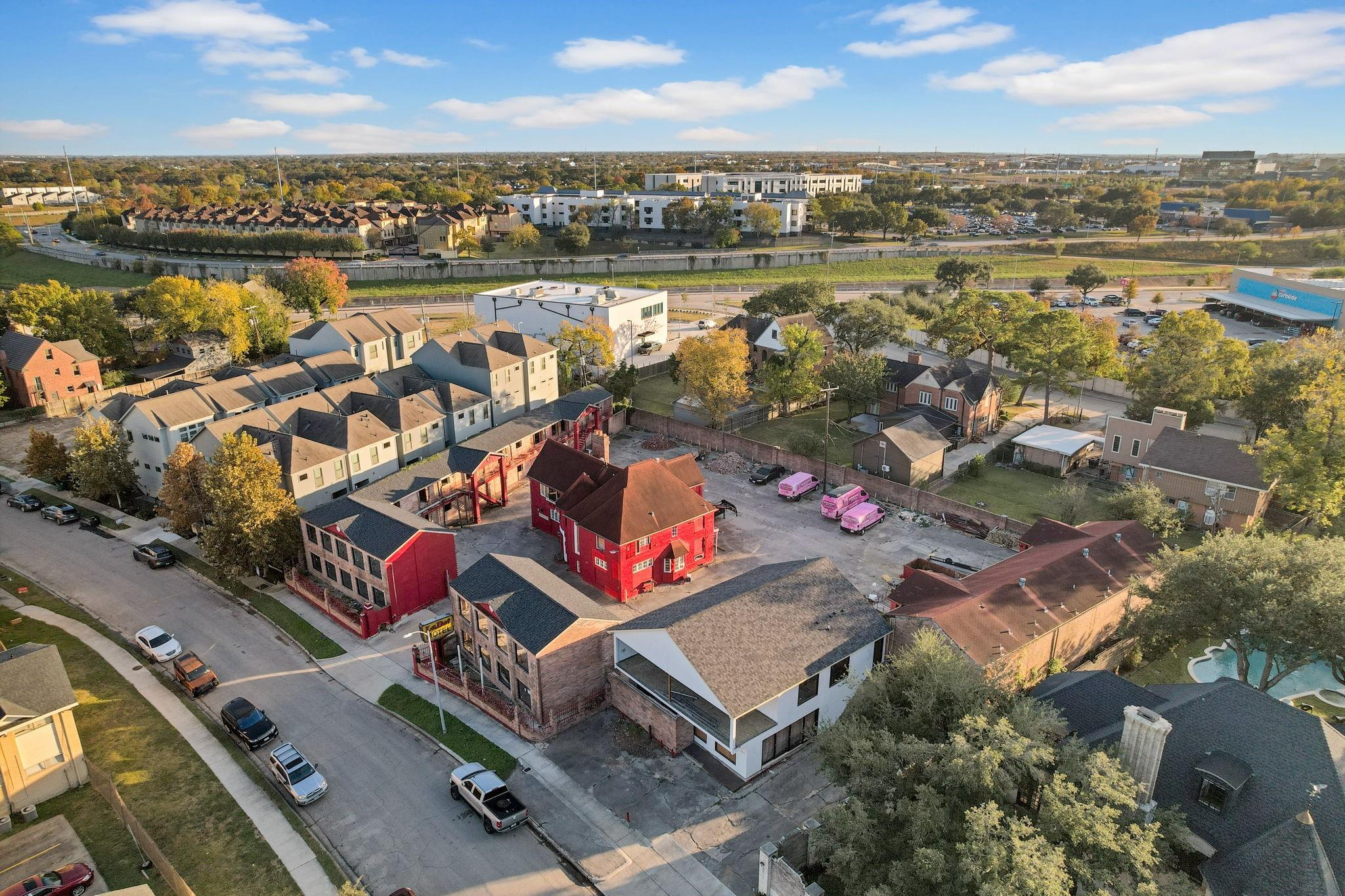 2612 Riverside Drive