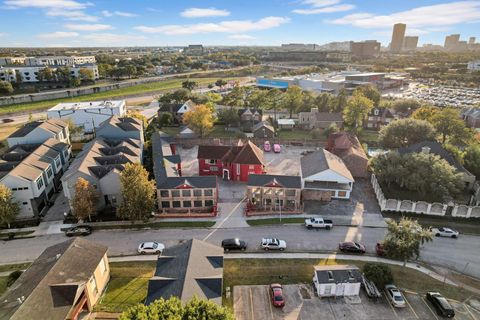 2612 Riverside Drive Houston TX 77004