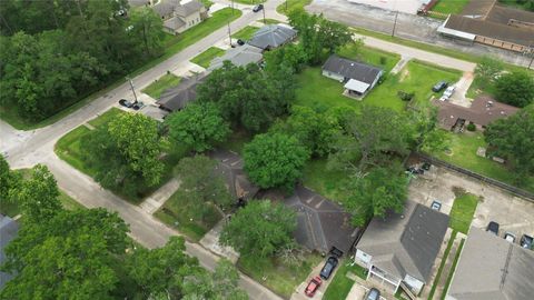 Multifamily For Sale - 706 Lyle West Avenue #708<br/> Cleveland, TX 77327