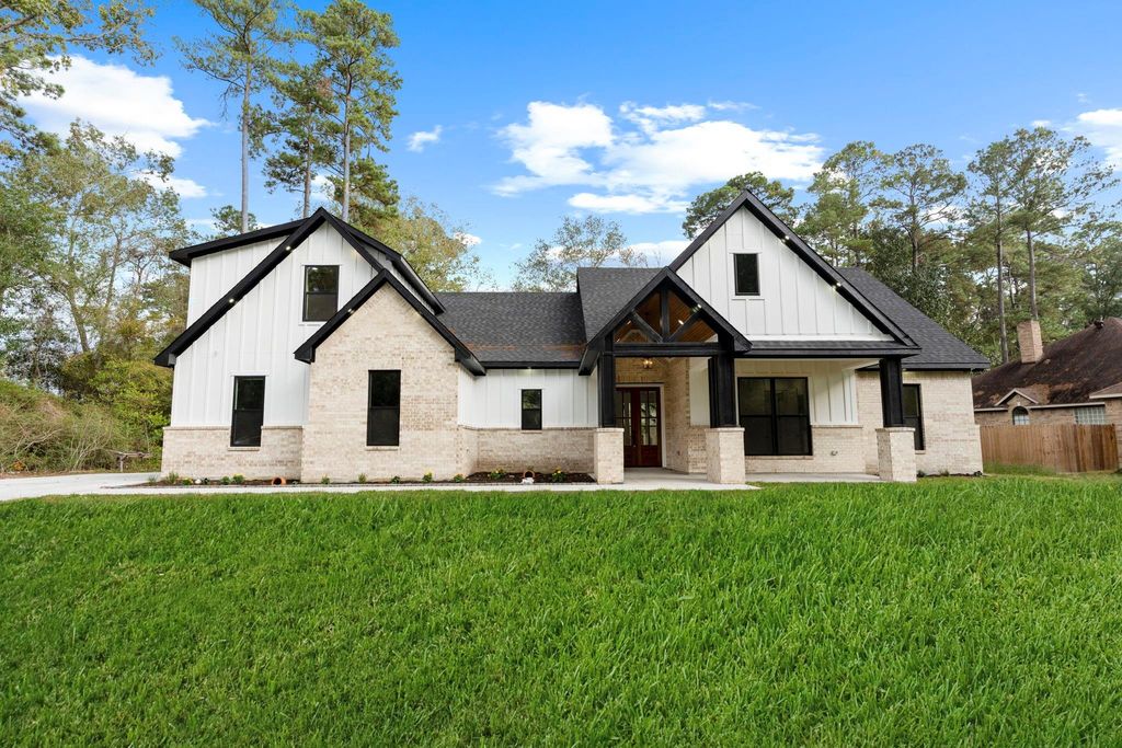 Photo of 2806 Da Vince St, New Caney, TX 77357 (MLS # 60325942)