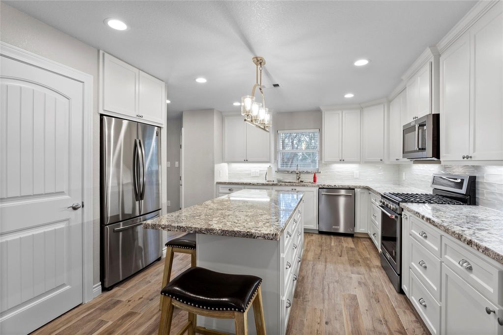 Photo of 13800 6th Street, Santa Fe, TX 77517 (MLS # 34363838)