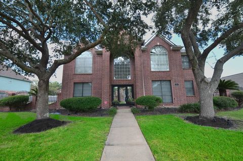 Photo of 2110 Five Iron Drive, Houston, TX 77089 (MLS # 43365123) Photo of 2110 Five Iron Drive, Houston, TX 77089 (MLS # 43365123)