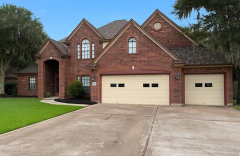 Photo of 105 Thyme Trail, Lake Jackson, TX 77566 (MLS # 56639982)