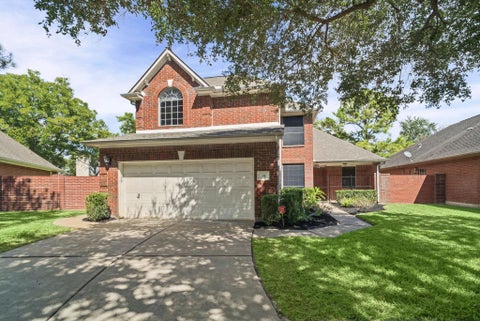 Photo of 34 Grants Lake Circle, Sugar Land, TX 77479 (MLS # 83176340)