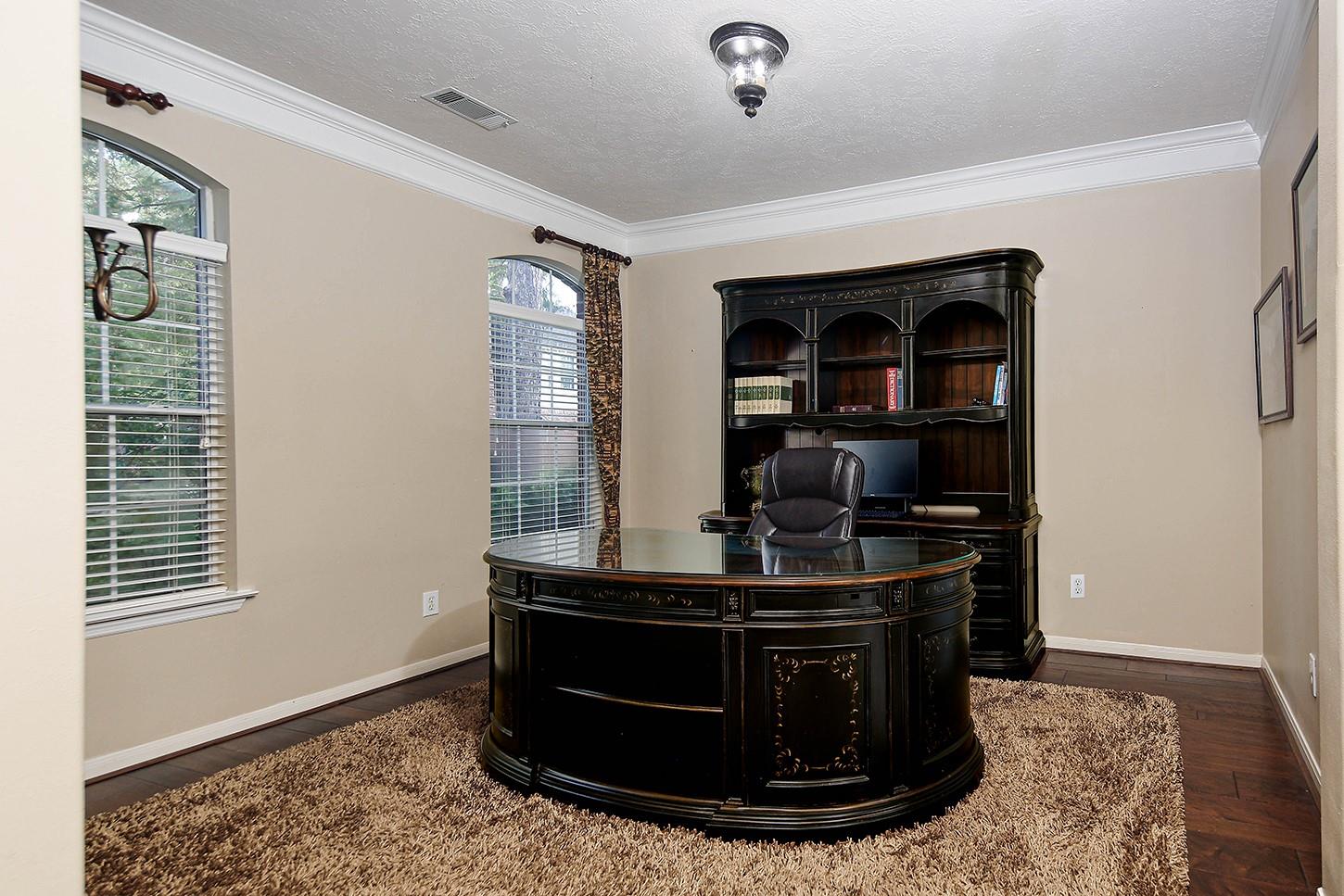 2 Taupewood Place
