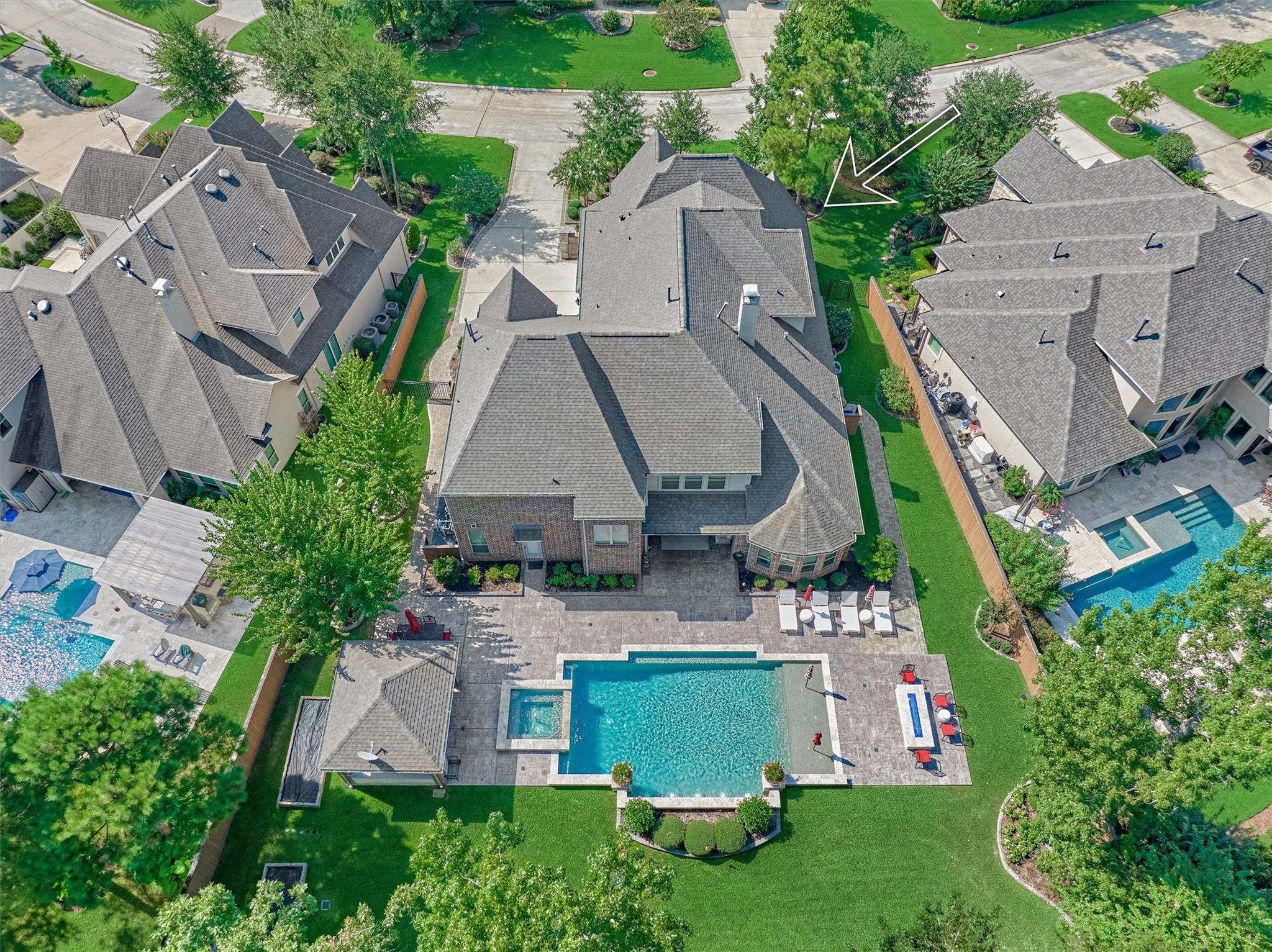150 Caledonia Circle