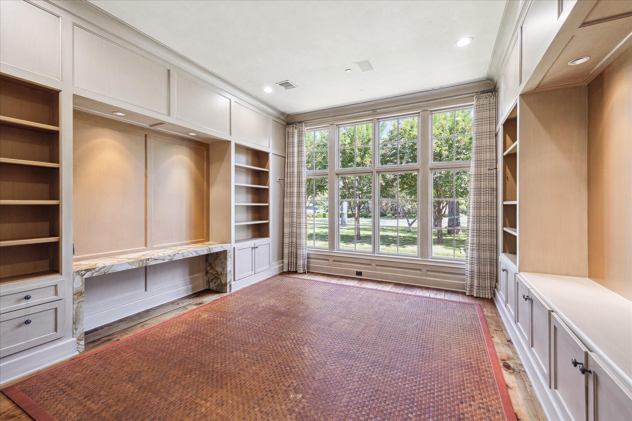 601 Lindenwood Drive