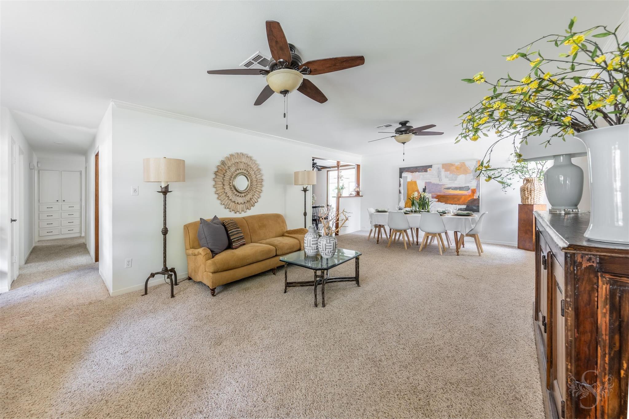 1015 Bluebonnet St