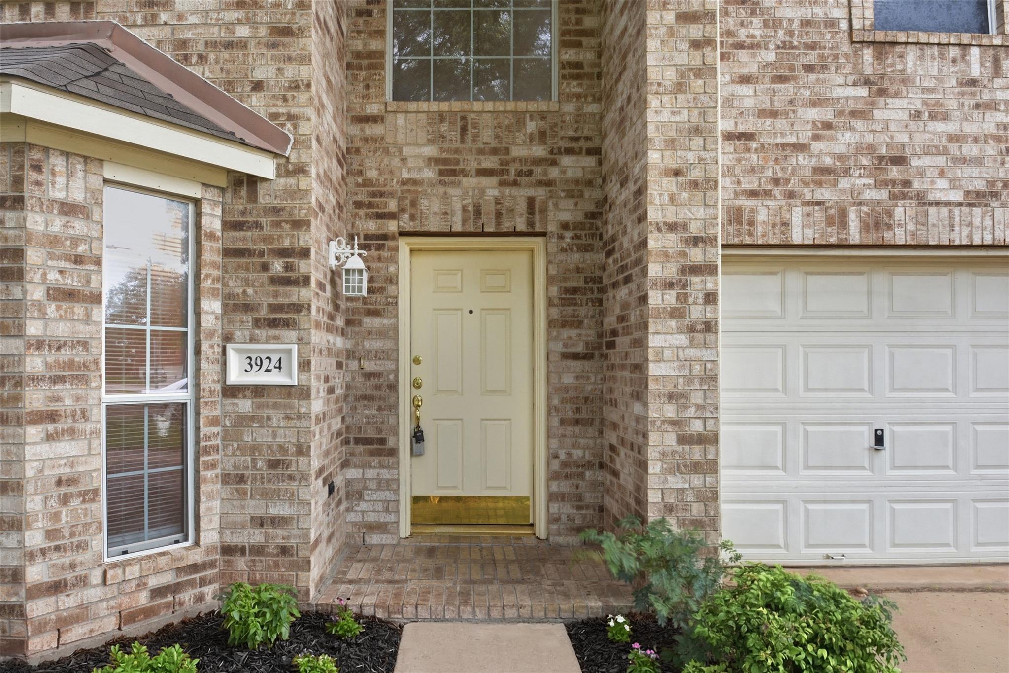 3924 Highland Vale Court