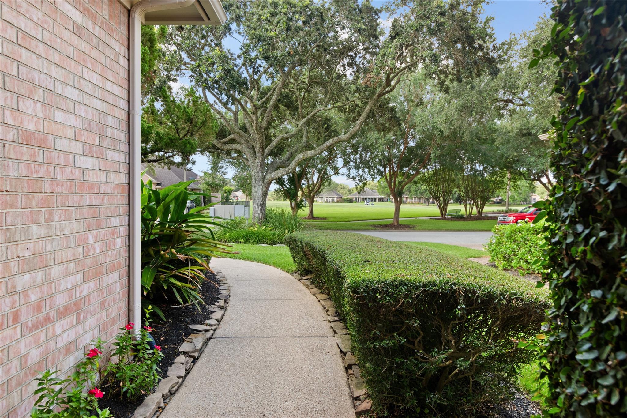 2430 Fairway Pointe Drive