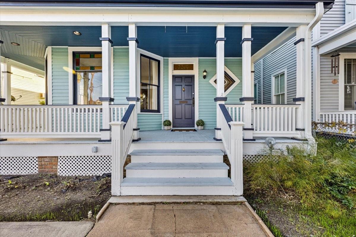 2207 Bernardo De Galvez