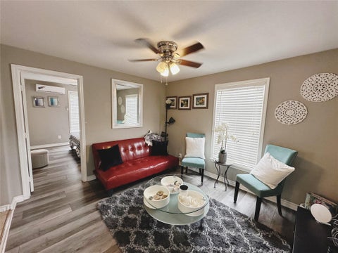 Photo of 5605 Robertson Street, Houston, TX 77009 (MLS # 49788688)