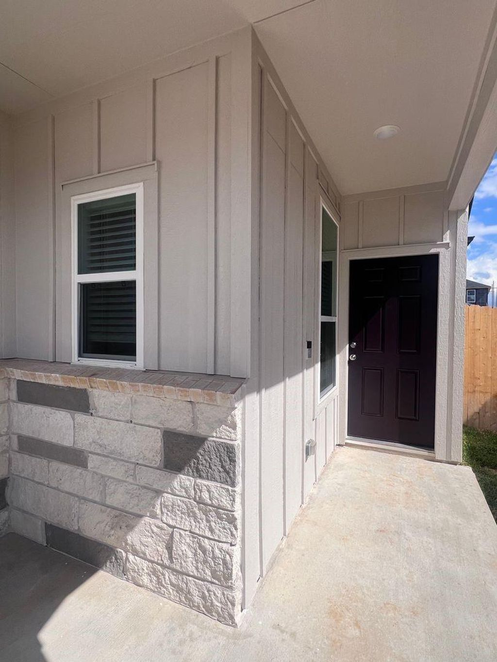 Photo of 622 Amber Falls Drive, Montgomery, TX 77356 (MLS # 94589393)