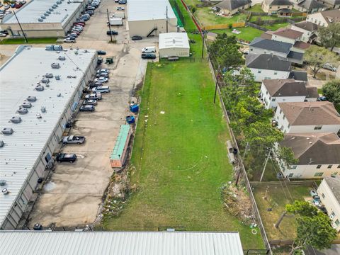 Vacant Land For Sale - 7951 Barker Cypress Road<br/> Cypress, TX 77433