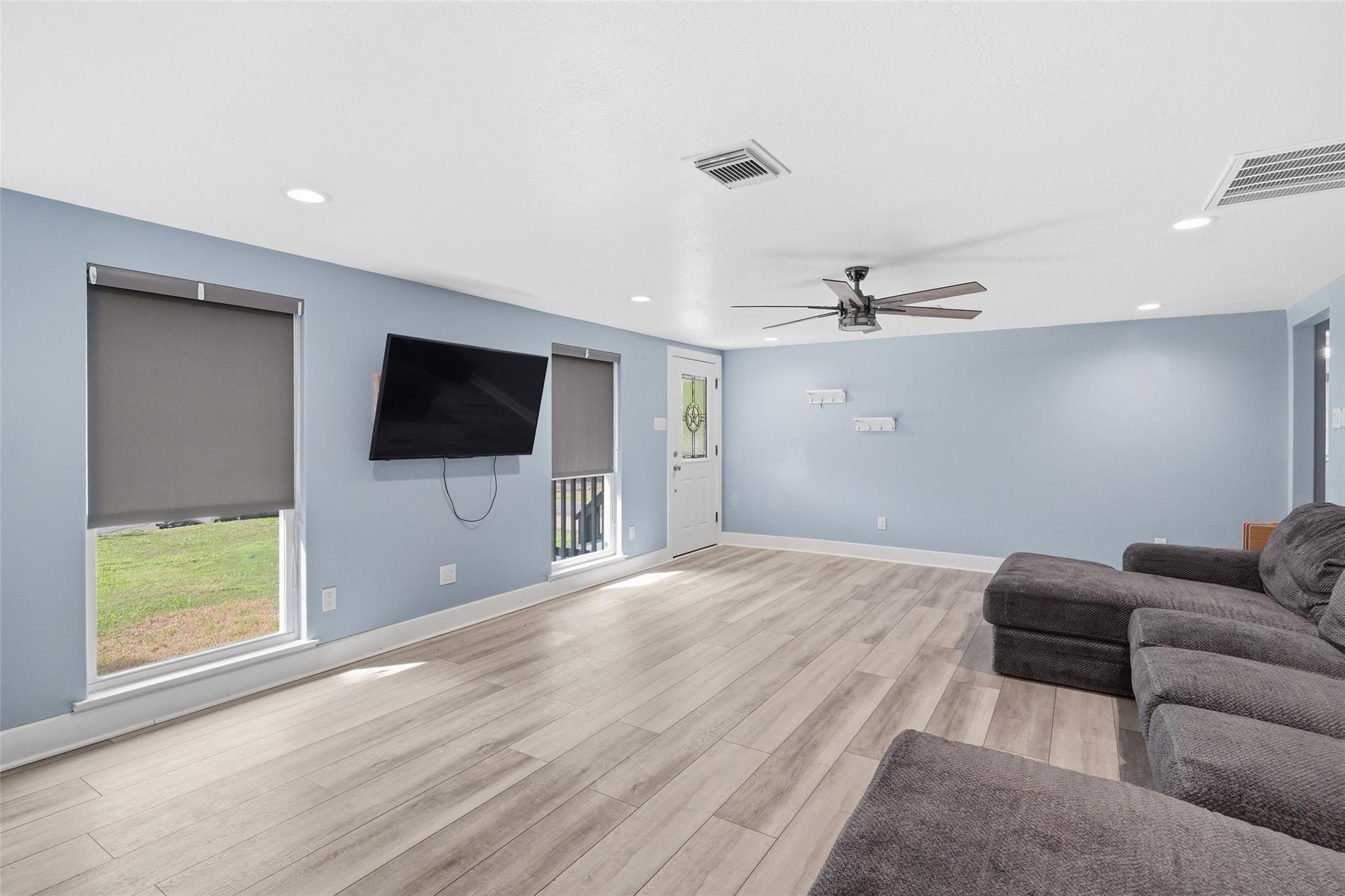 404 Oaklawn Street