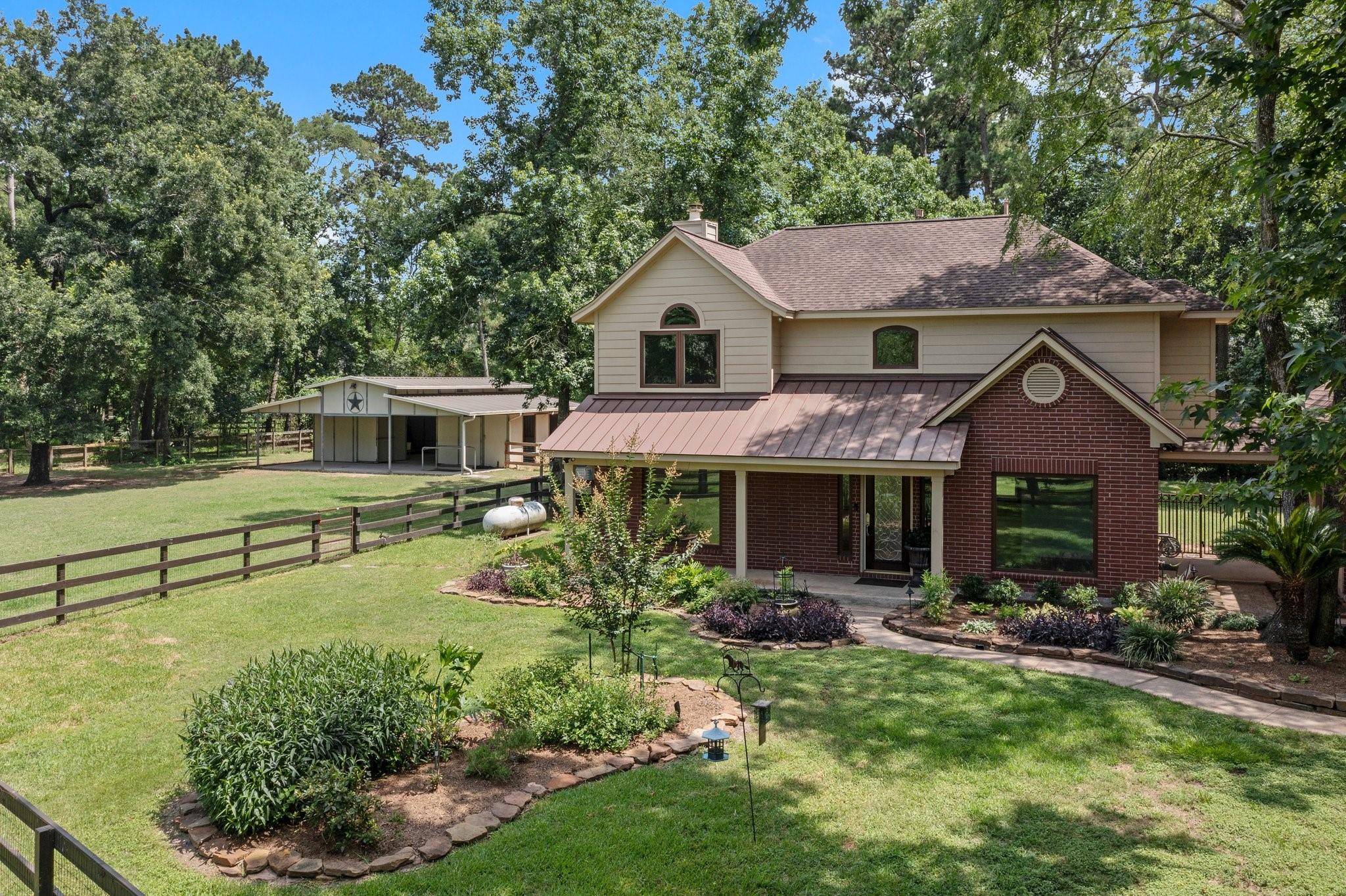 6221 Ranch Lake Drive
