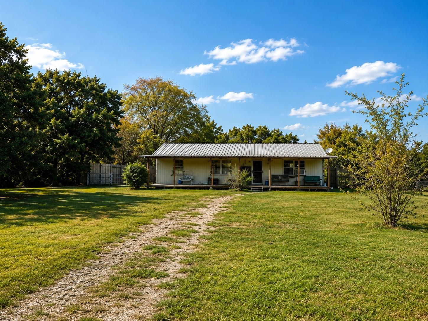 3213 Bob Mathews St