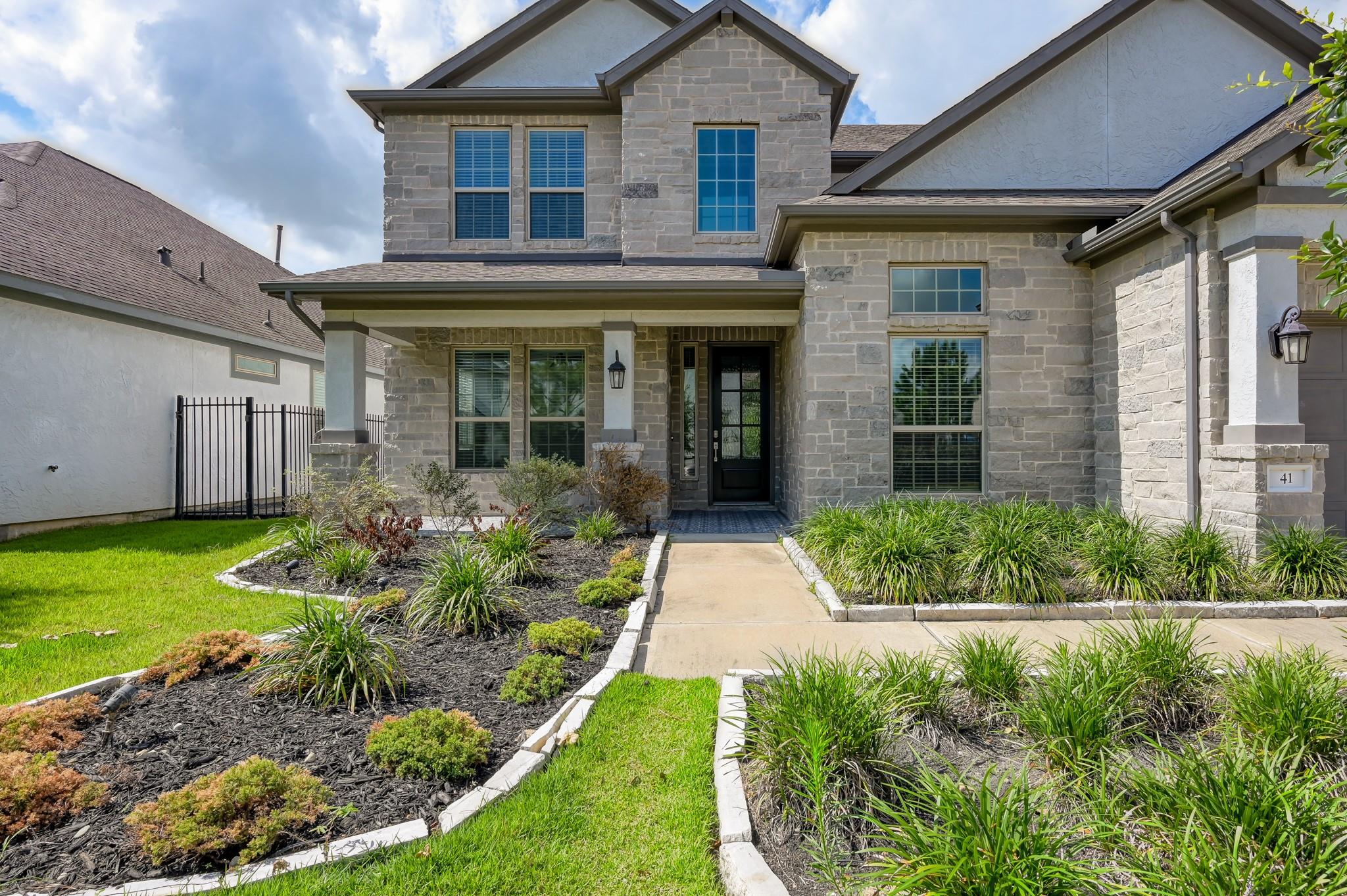 41 Snowdrop Lily Drive