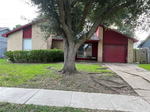 Photo of 1026 W Brompton Drive W, Pearland, TX 77584 (MLS # 93916942)