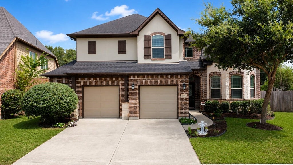 Photo of 3803 May Ridge Lane, Sugar Land, TX 77479 (MLS # 72909428)