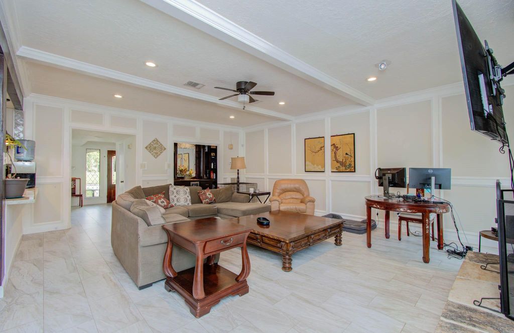 Photo of 5422 Windy Lake Drive, Houston, TX 77345 (MLS # 31980266)