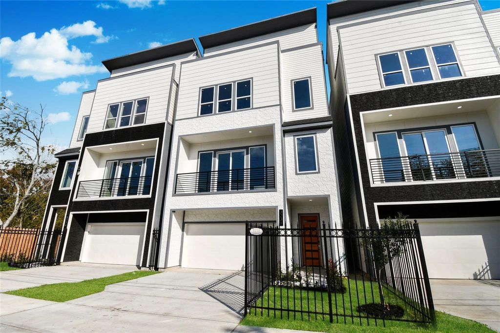 Photo of 3231 Tuam Street, Houston, TX 77004 (MLS # 10605650)