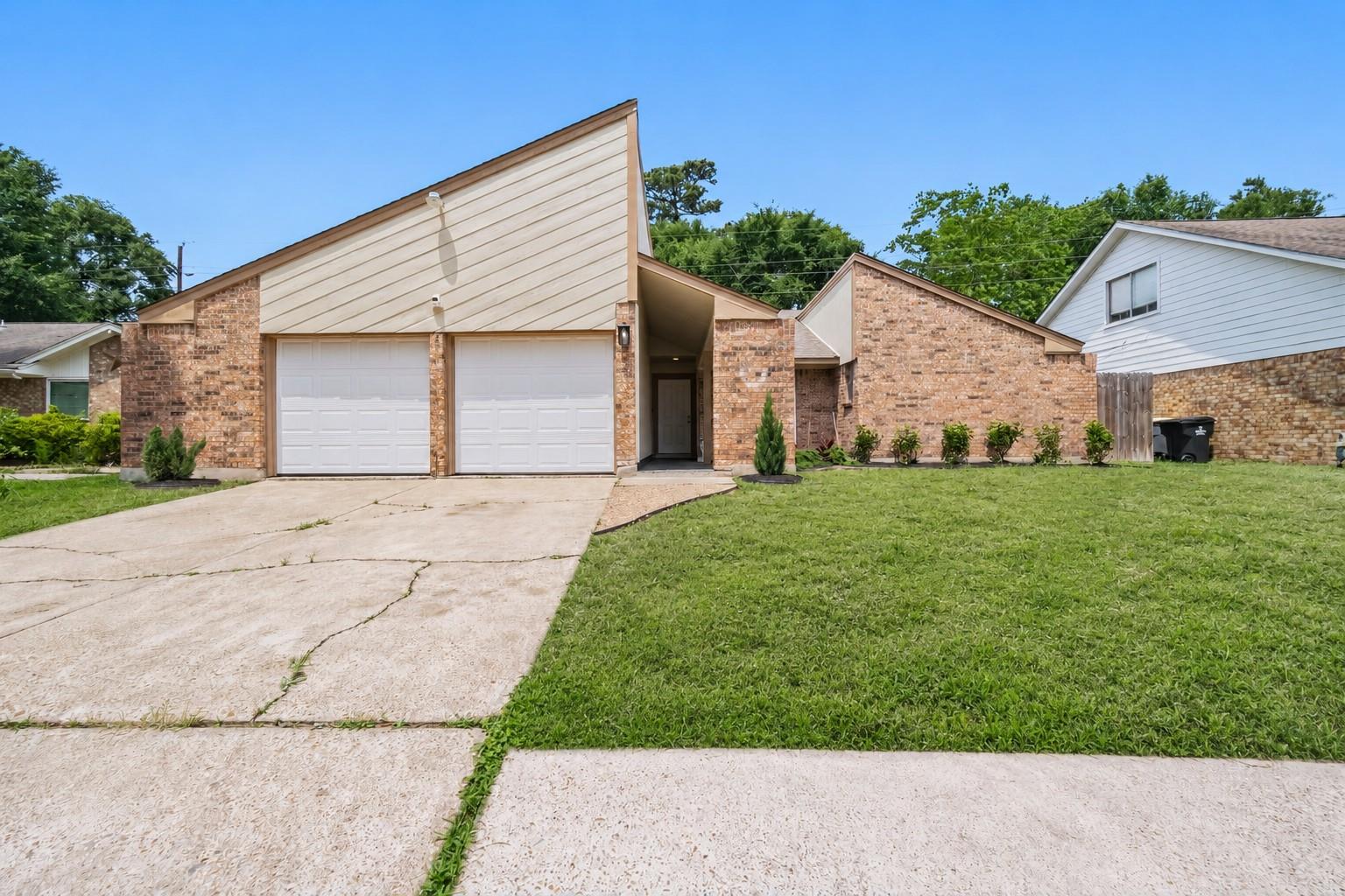 5323 Mossgrey Lane