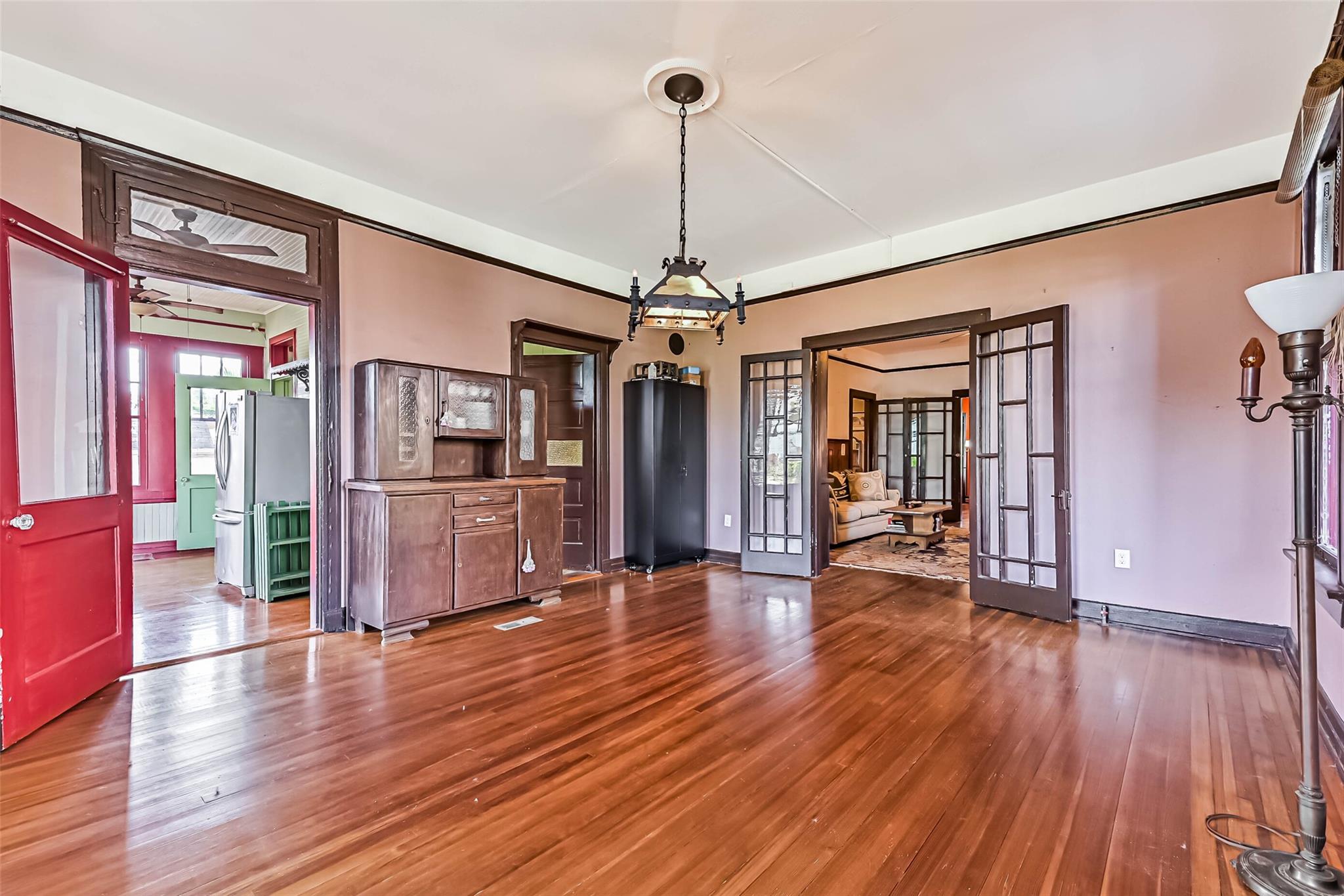 Galveston, Texas 77550, United States, 5 Bedrooms Bedrooms, ,3 BathroomsBathrooms,Residential,Active,222063