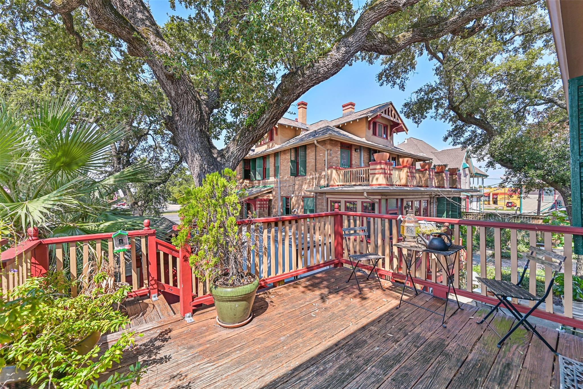Galveston, Texas 77550, United States, 5 Bedrooms Bedrooms, ,3 BathroomsBathrooms,Residential,Active,222063