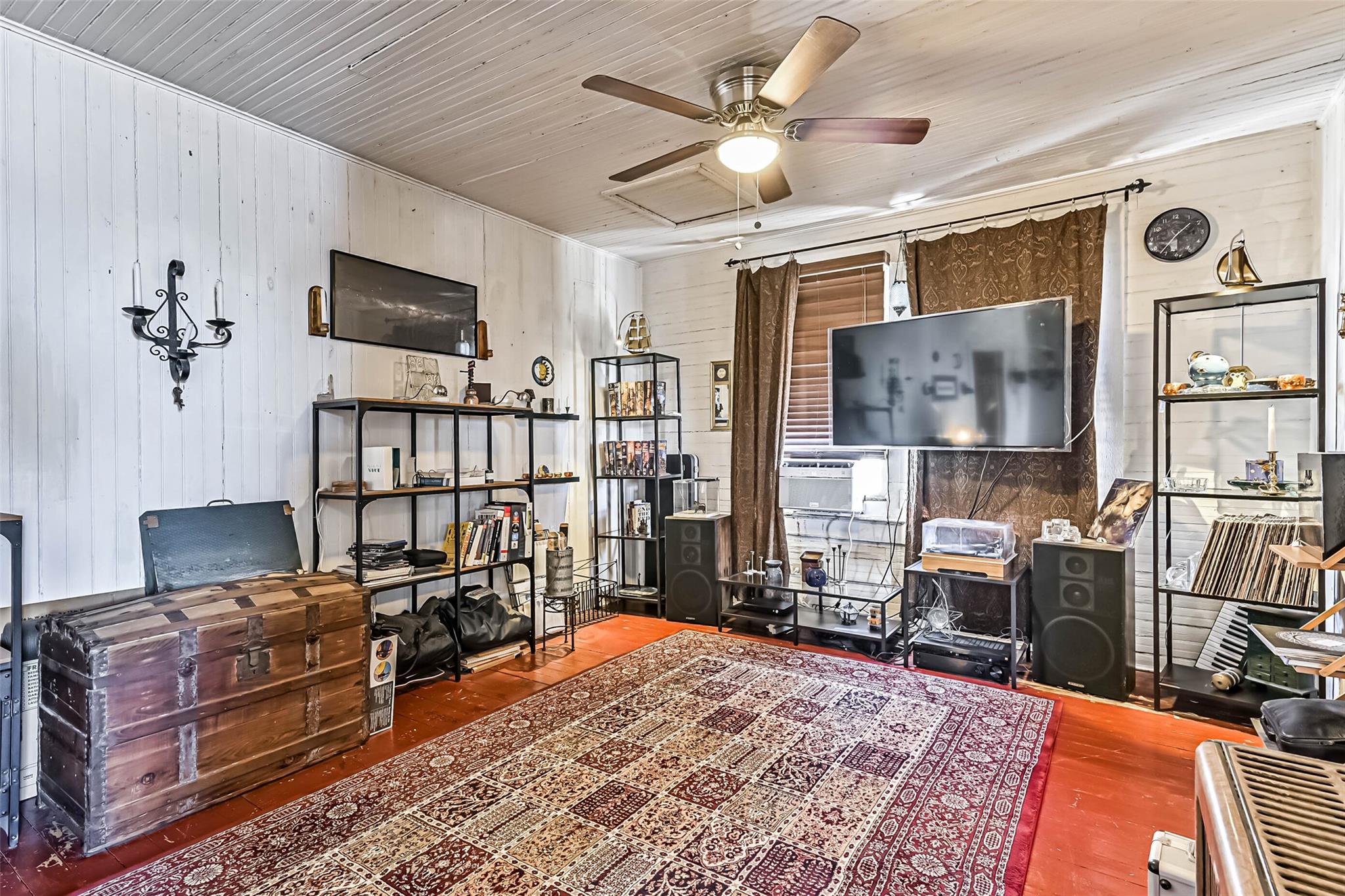 Galveston, Texas 77550, United States, 5 Bedrooms Bedrooms, ,3 BathroomsBathrooms,Residential,Active,222063