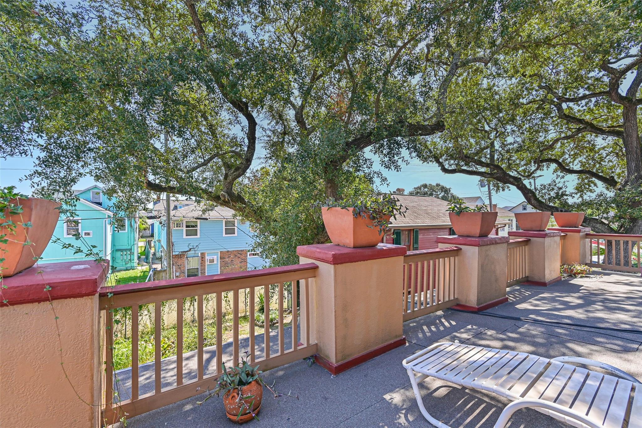 Galveston, Texas 77550, United States, 5 Bedrooms Bedrooms, ,3 BathroomsBathrooms,Residential,Active,222063