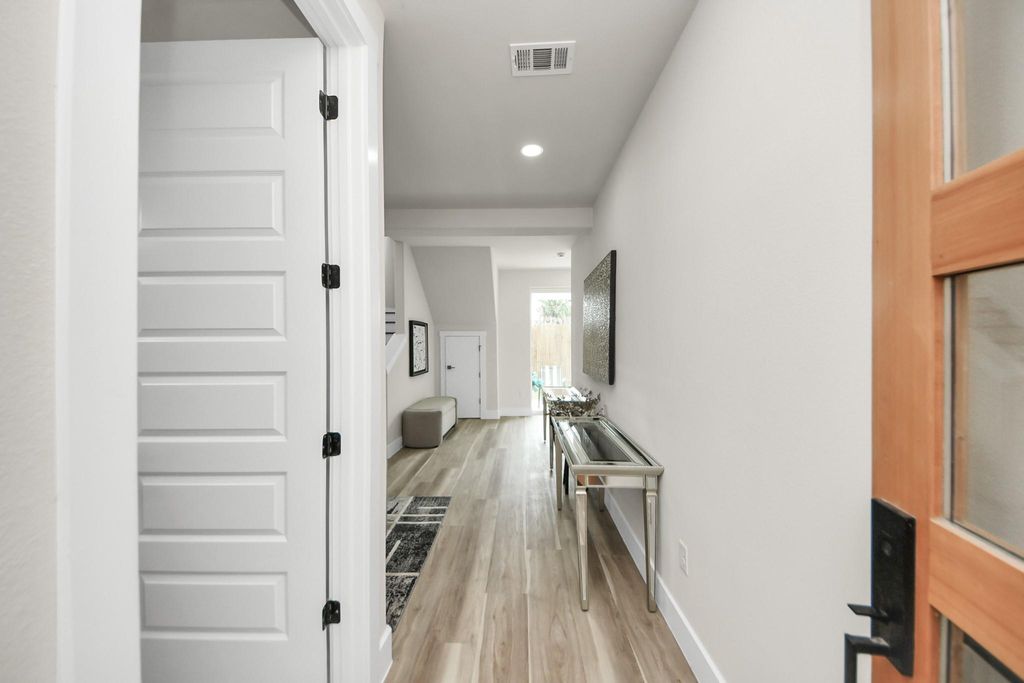 Photo of 2016 Blodgett Street, Houston, TX 77004 (MLS # 83647154)