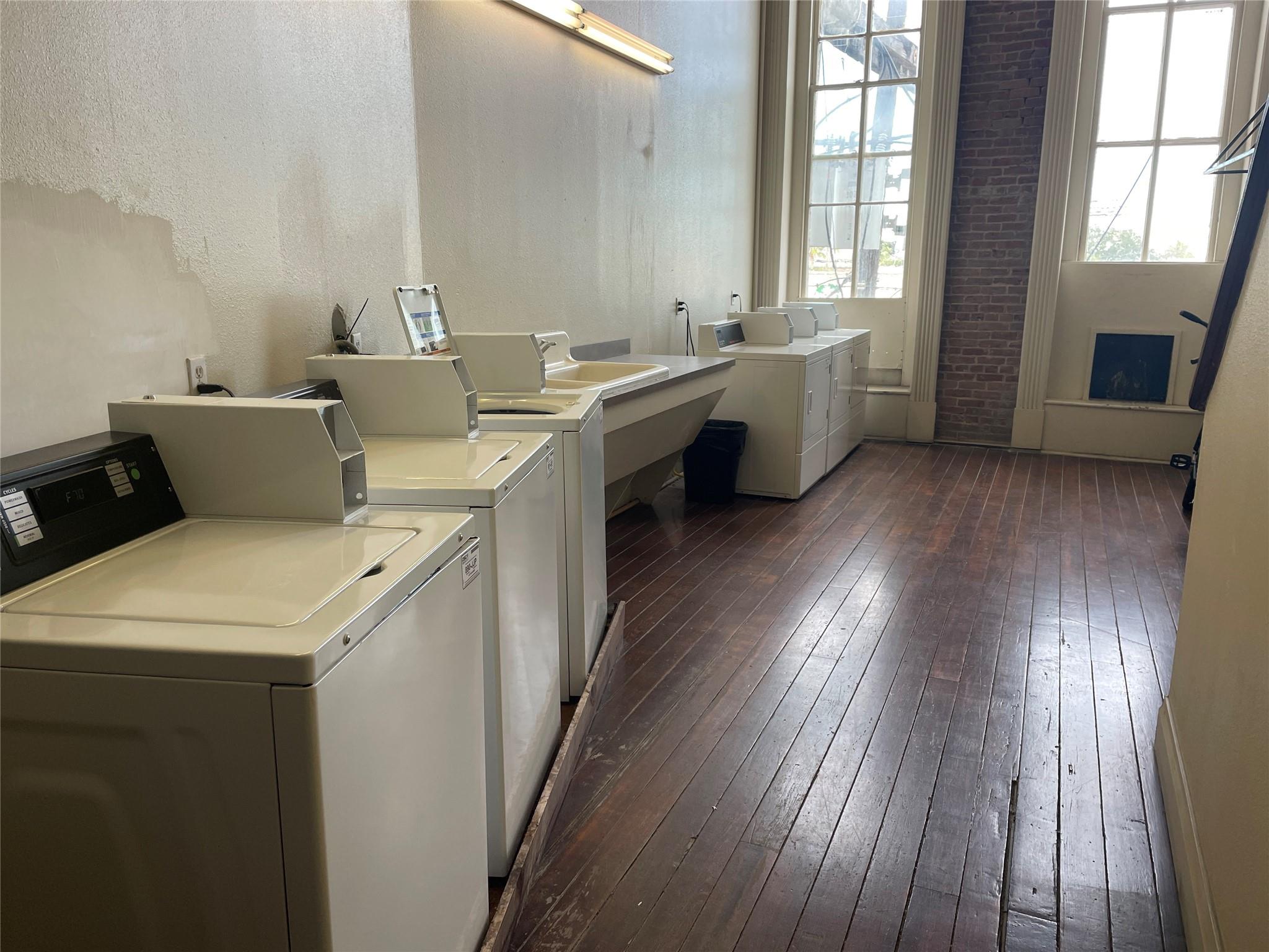 2118 Strand Street 208