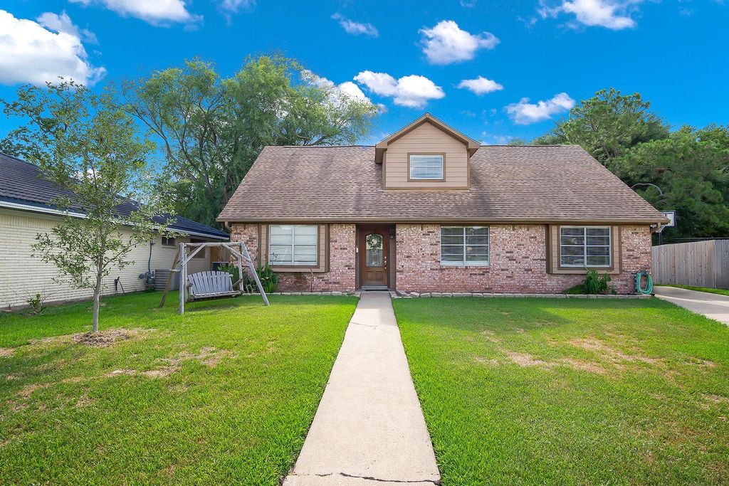 Photo of 706 Yale Lane, Deer Park, TX 77536 (MLS # 63380604)