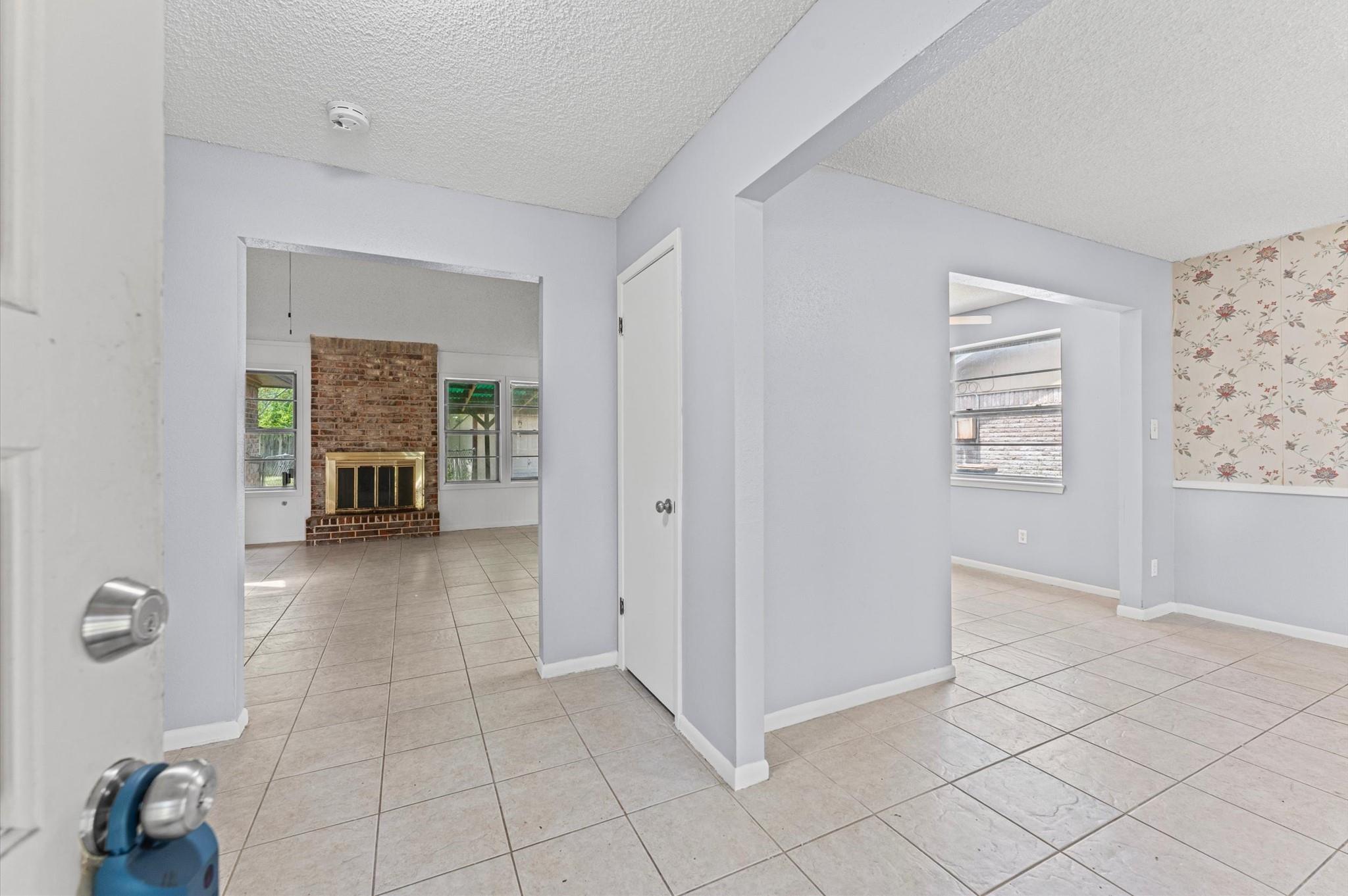 11914 Meadowtrail Lane