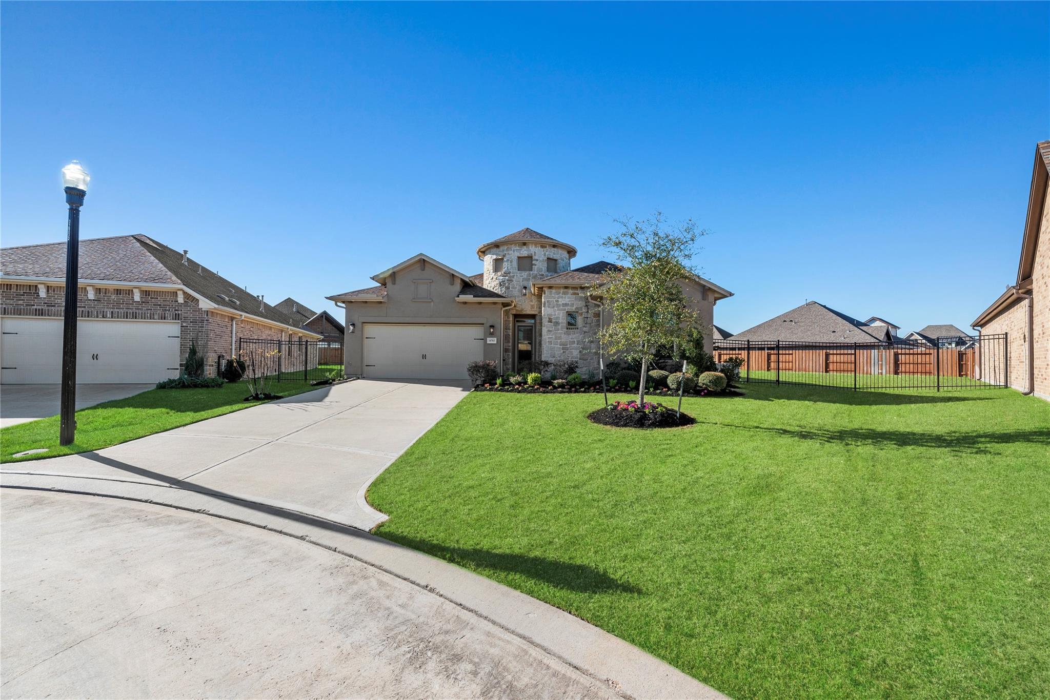 10703 Hilltop Harbor Way