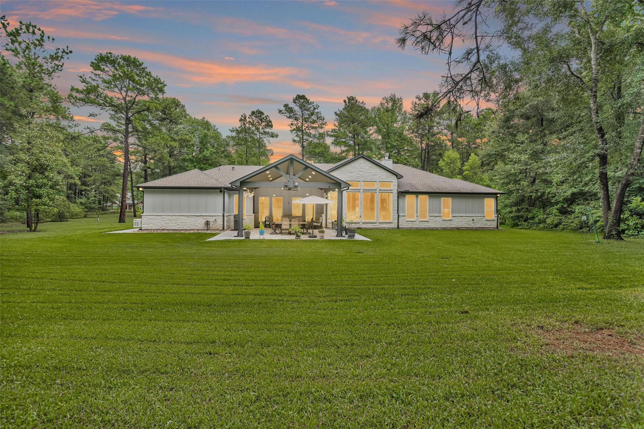 343 Grand View