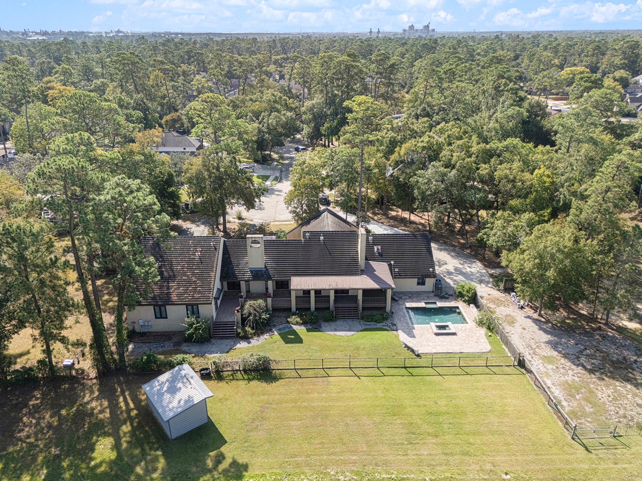 4615 Bayou Boulevard