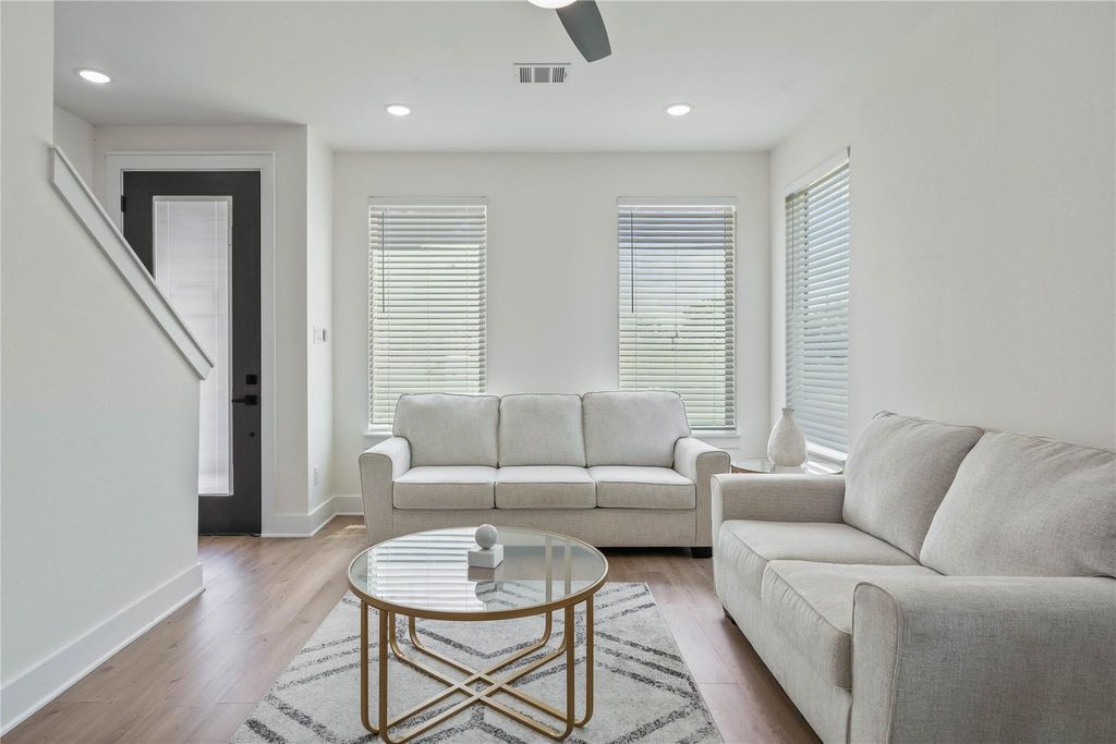 Photo of 3522 Mansfield Building C Street #B, Houston, TX 77091 (MLS # 17213064)