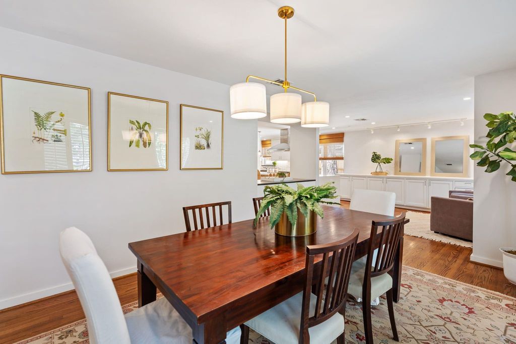 Photo of 875 Glenchester Drive, Houston, TX 77079 (MLS # 46304583)