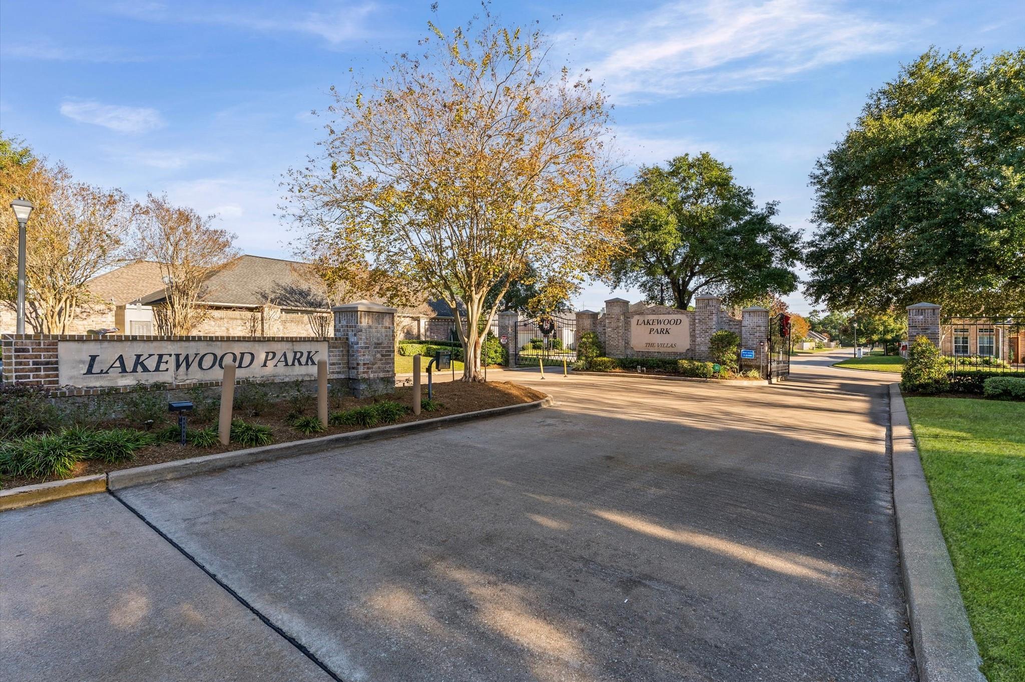 15814 Collinsville Drive