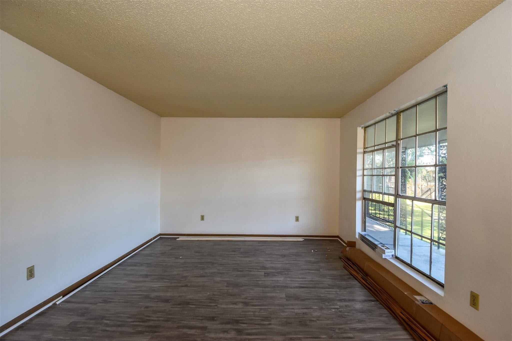 5252 Twin City Highway 425