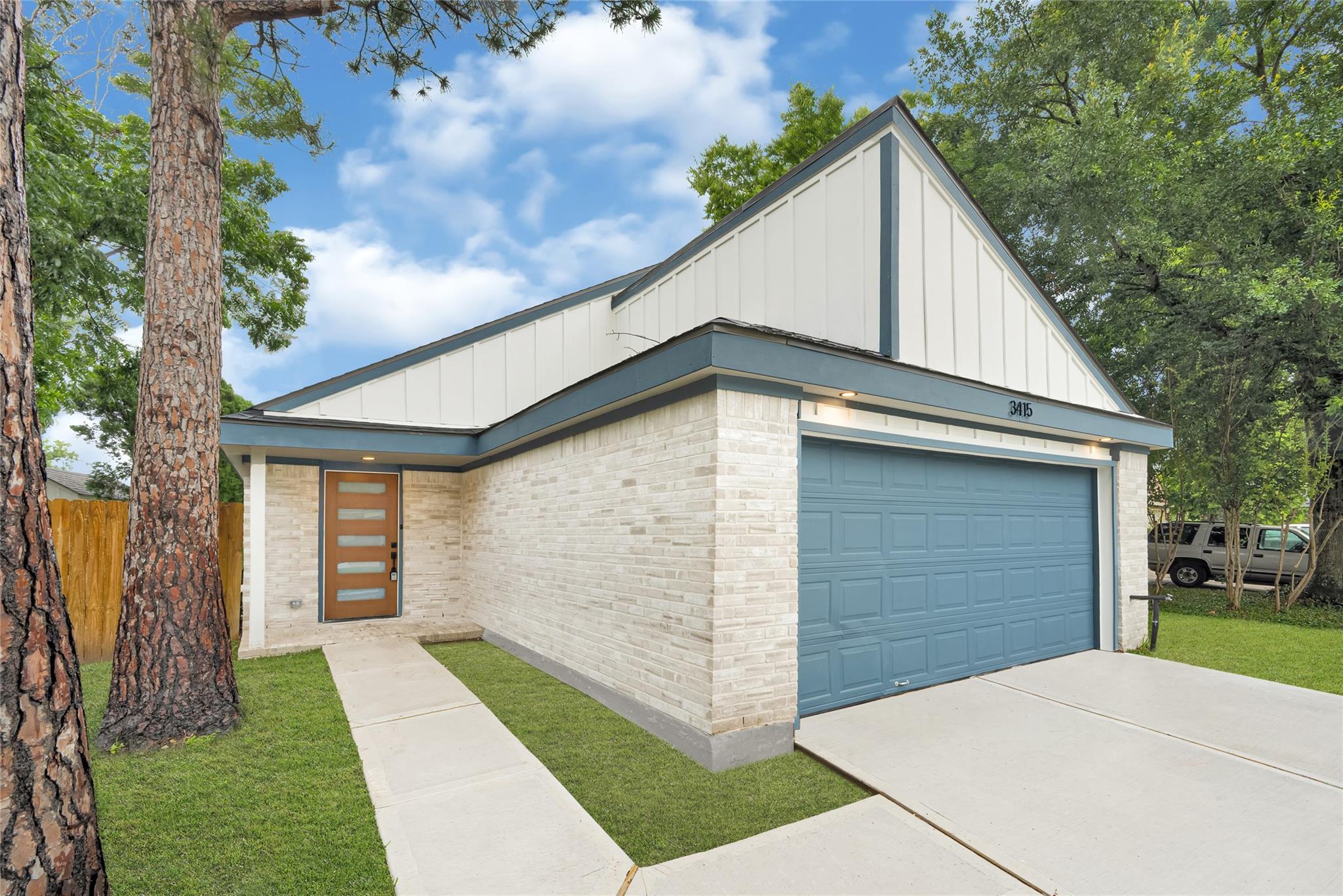 3415 Lapstone Drive