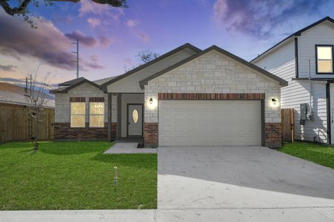 Photo of 328 Gans Street, Houston, TX 77029 (MLS # 29482797)